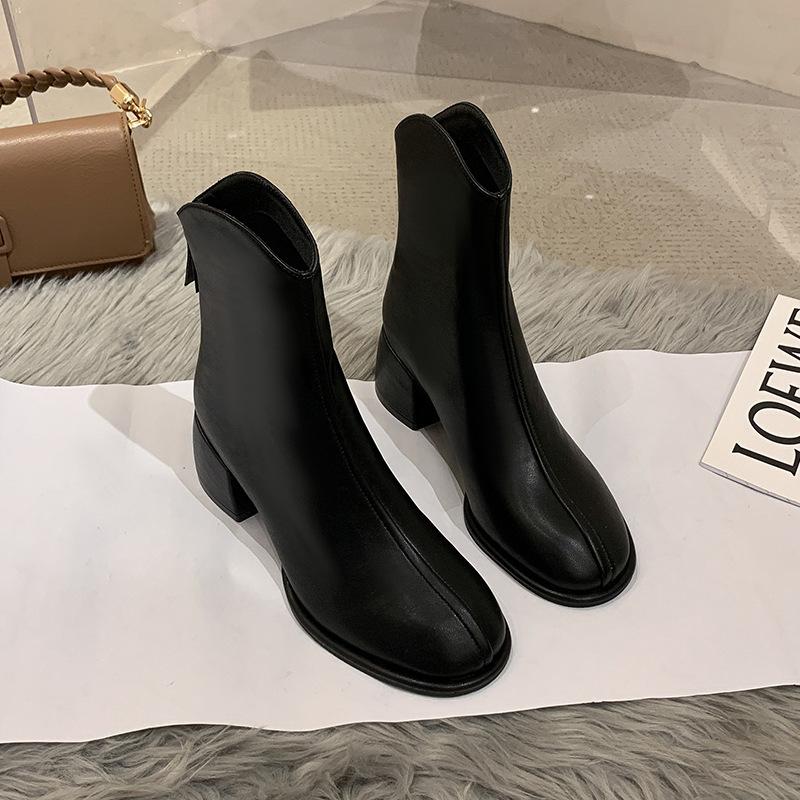 

Европейские и американские однотонные большие размеры 41-43 женские ботинки Martin на осень и зиму, новые V-образные с застежкой-молнией сзади, толстый каблук, темпераментные тонкие ботинки 34 чёрный