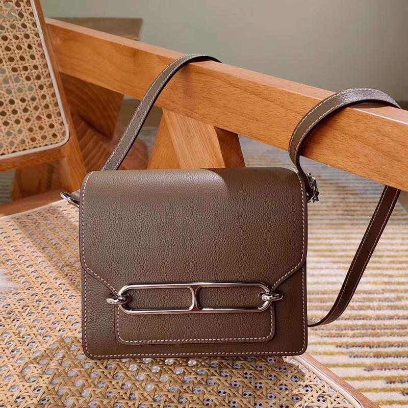 Leather women's bags are elegant, fashionable and high-end tofu bags, simple and versatile single shoulder messenger small square bags.