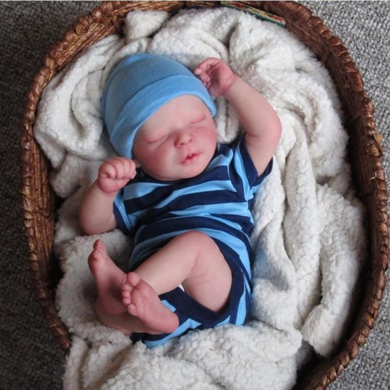 45CM Realistic Soft  Silicone  Vinyl Cloth Asleep Reborn Baby Doll With 3D-painting Skin, Alive Cloth Boby Newborn Cute Birthday Gift