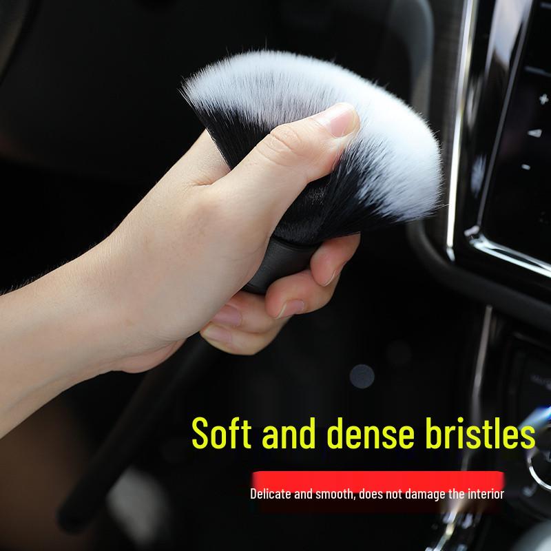Reinigungsset für den Autoinnenraum: Weiche Bürste für Lüftungsschlitze und Spalten
