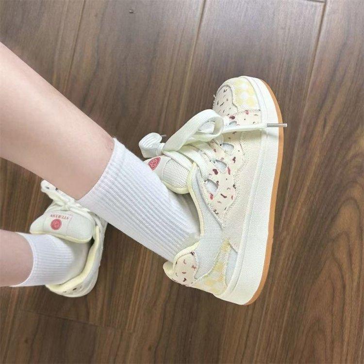 Cranberry color scheme niche board shoes women ins tide spring new sports casual bread shoes