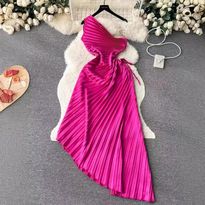 Slash shoulder dress women's high sense hollow waist pleated dress skirt waist irregular shoulder skirt temperament commute