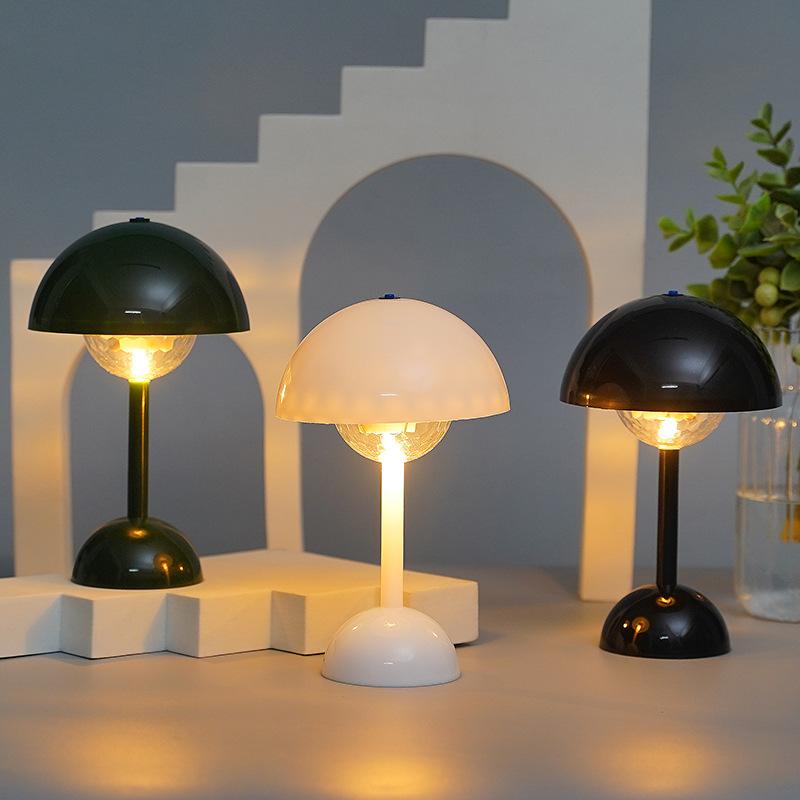 Creative Mushroom Night Light Cute Small Table Lamp Desktop Jewellery LED Ambient Light Reading Lamp For Children's Toys Gifts
