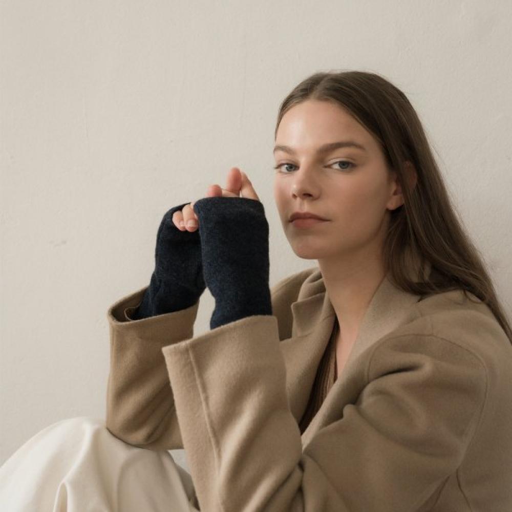 Bb De Soli De Hand Warmer  4 Colors 