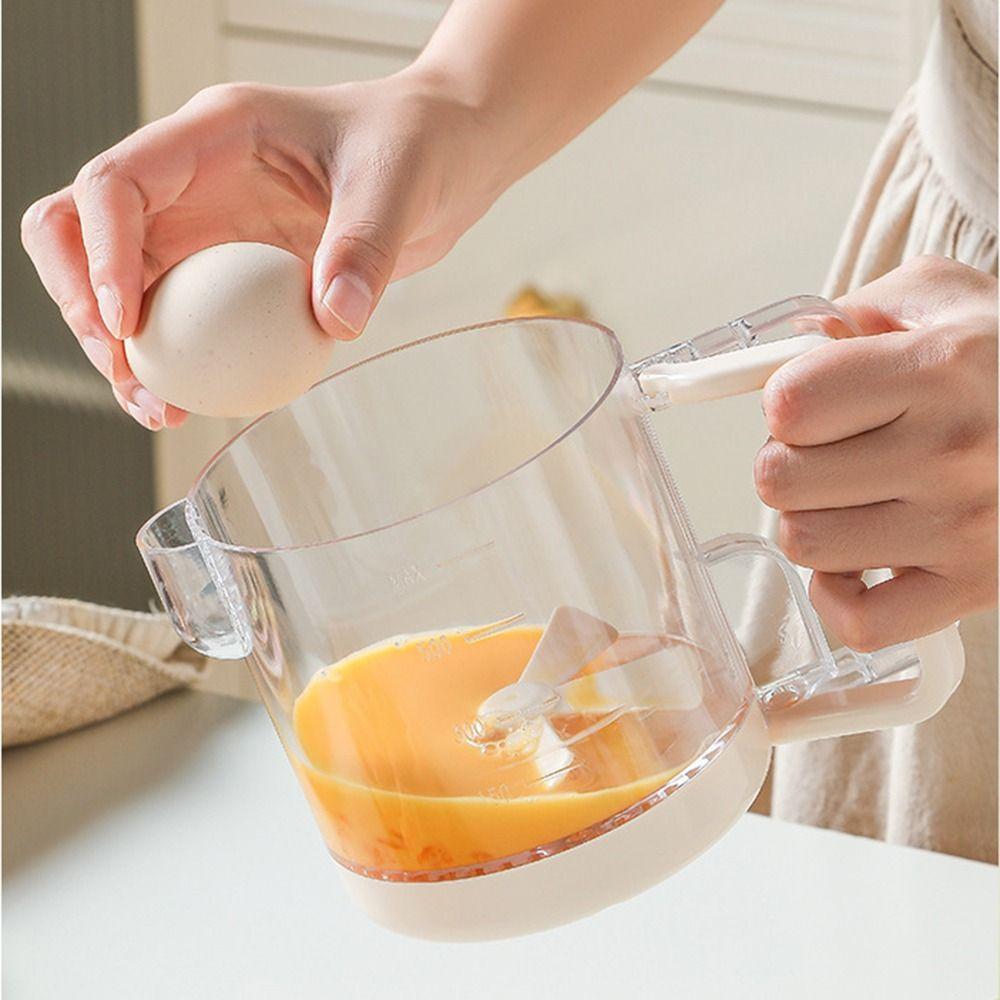 Halbautomatischer manueller Eierquirl Klare Skala Sahnebesen Kreativer Eiermischbecher für den Heimgebrauch