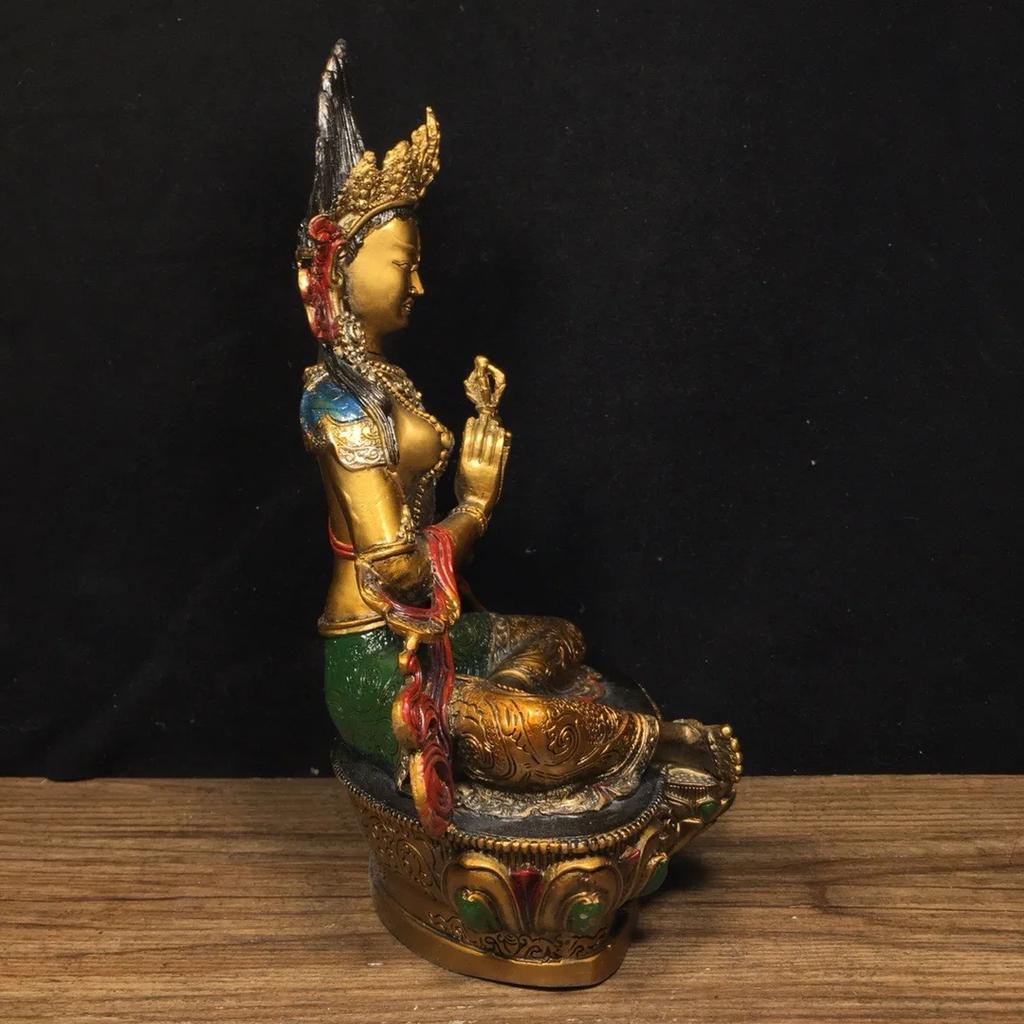 Antike chinesische Tara-Buddha-Statue aus reinem Kupfer, grün bemalt, mit exquisiter Handwerkskunst und dicker Lackschicht.