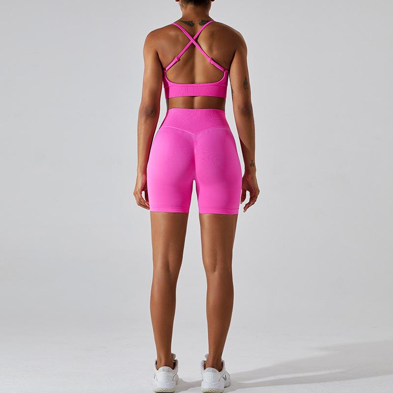 New Seamless High Waisted Peach Hip Lifting Yoga Set For Women'S Cross Back Sports Fitness Suit Set