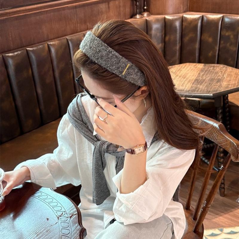 Gold Label Letter Headband for Women High-End Headband, Stylish and Versatile Hair Accessory