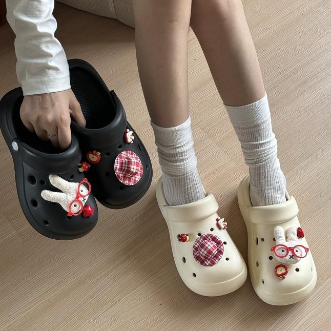 Hole shoes women's summer new cartoon cute outer wear runaway non-smelly feet non-slip bag head slippers