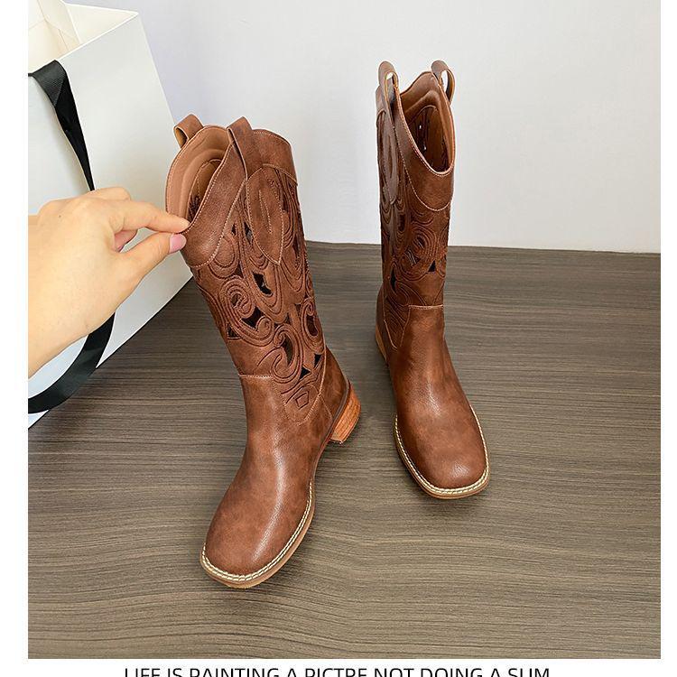 Botas Western Cowboy Bordadas de Couro Macio Femininas - Marrom Retrô Cano Médio Estilo Deserto de Verão (2025)