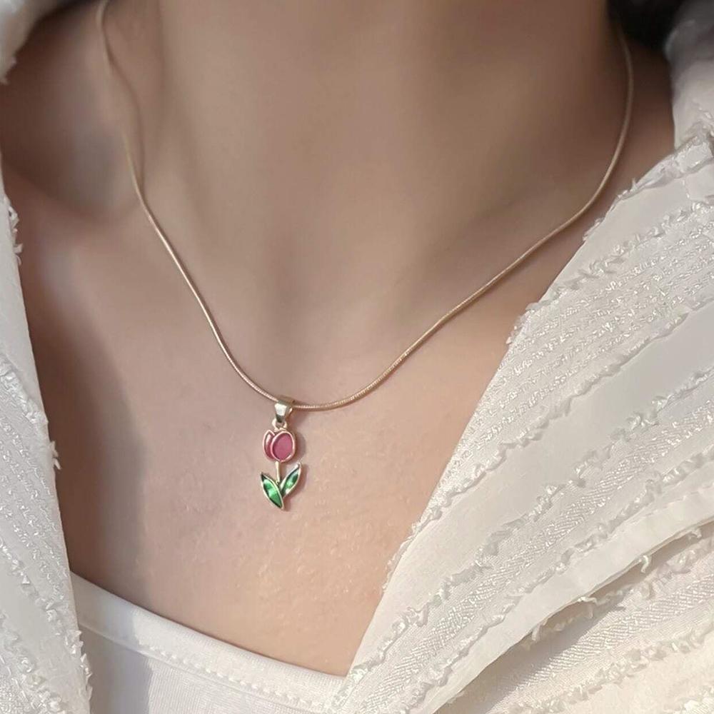 Halskette mit Anhänger in Form einer lila Blume und eines grünen Blattes für Frauen, süße Tulpenblume für Mädchen, wunderschöne Halskette für den Alltag, Modeschmuck