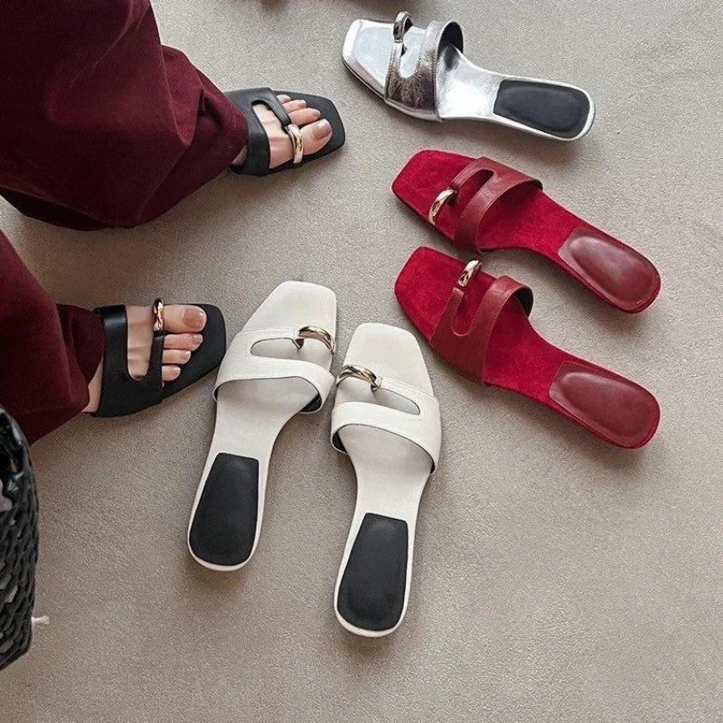 

2025 New Luxury Designer Women Clip Toe Slippers Fashion Party Dress Low Heel Slide Summer Street Style Footwear 40 білий