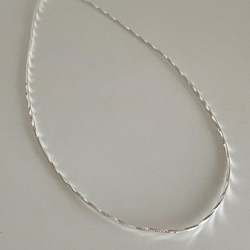 

S925 стерлингового серебра сверкающий металлический воротник для женщин нишевая индивидуальность простое универсальное изящное модное короткое ожерелье серебряный
