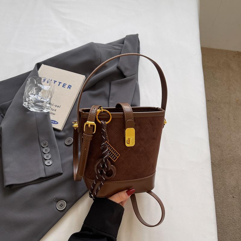 Herbst einfache Handtasche kleine Tasche Damen neue hochwertige Beuteltasche Rautenmuster lässige Schulter-Umhängetasche