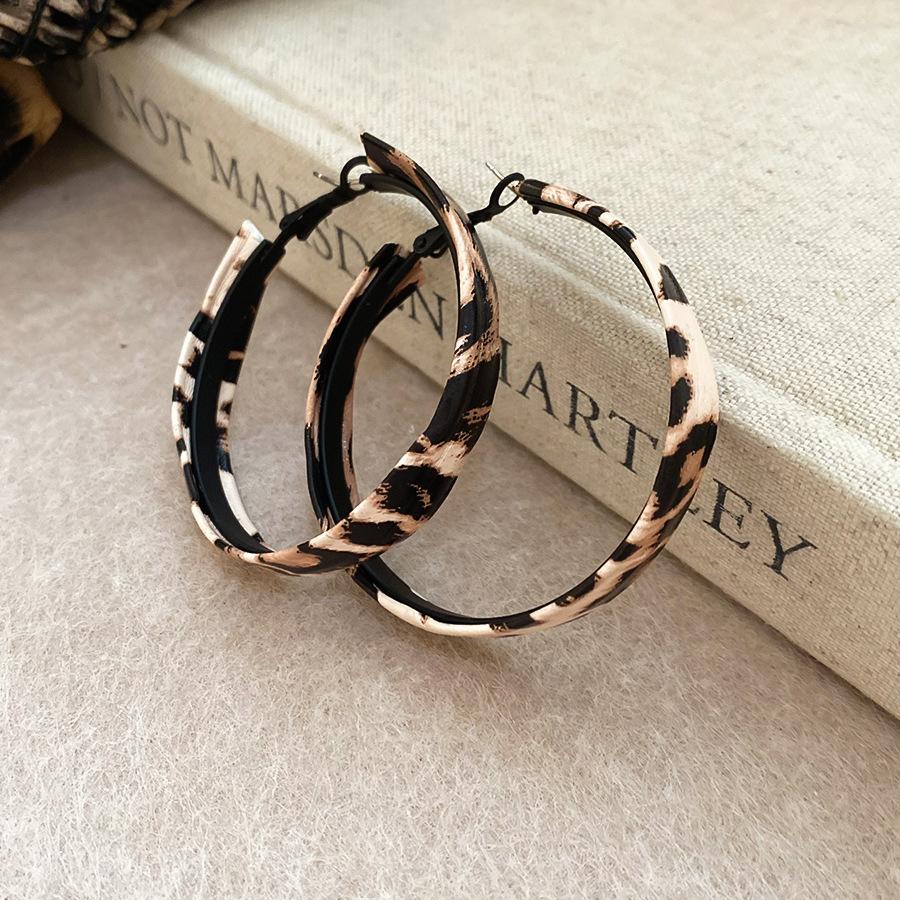 European and American retro autumn and winter geometric leather leopard print earrings light luxury stud earrings personality temperament earrings