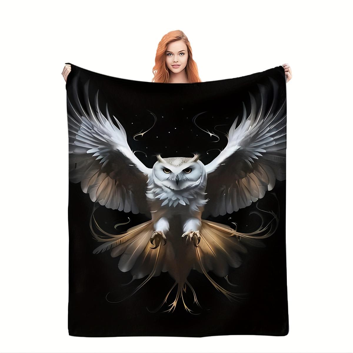 

1pc Elegant Barn Owl Throw Blanket - Soft Flannel All-Season Luxury Bedspread/Office Decor - Realistic Flying Owl Design with 75x90cm28x35in