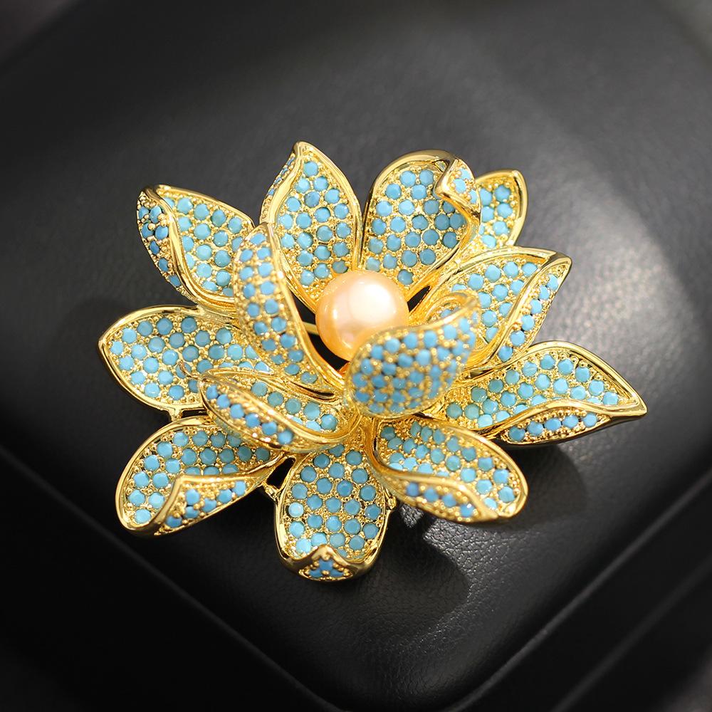 

New high-end micro-inlaid zircon blue lotus brooch elegant luxury natural pearl flower lotus pin women s