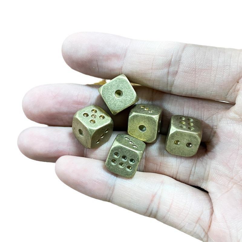 Solid Brass Mahjong Dice - Creative Pure Copper Metal Dice for Bar, KTV, Chess Supplies & Crafts