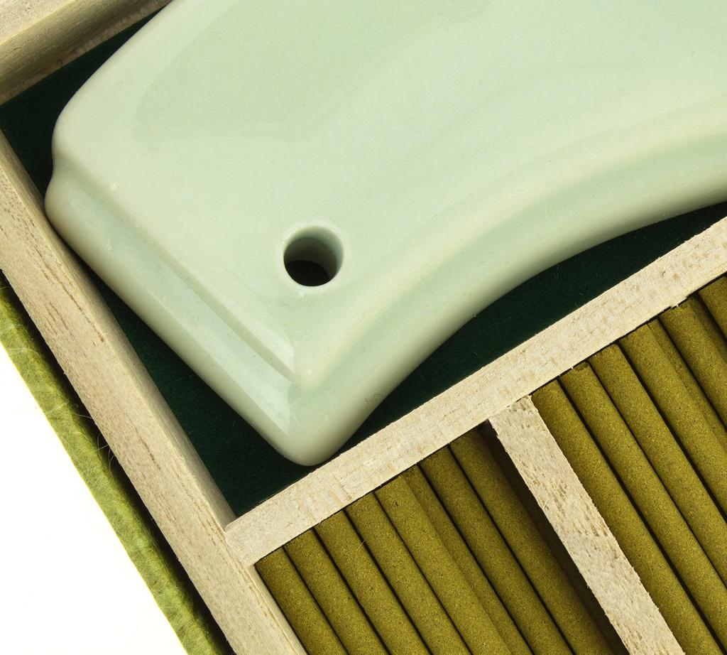 Mainichi sandalwood incense sticks 60 pieces