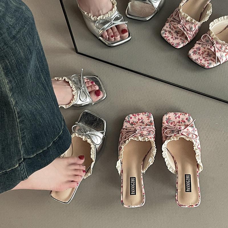 Retro gentle bow thick heel one-word women's summer new French lace square head high heel cool slippers