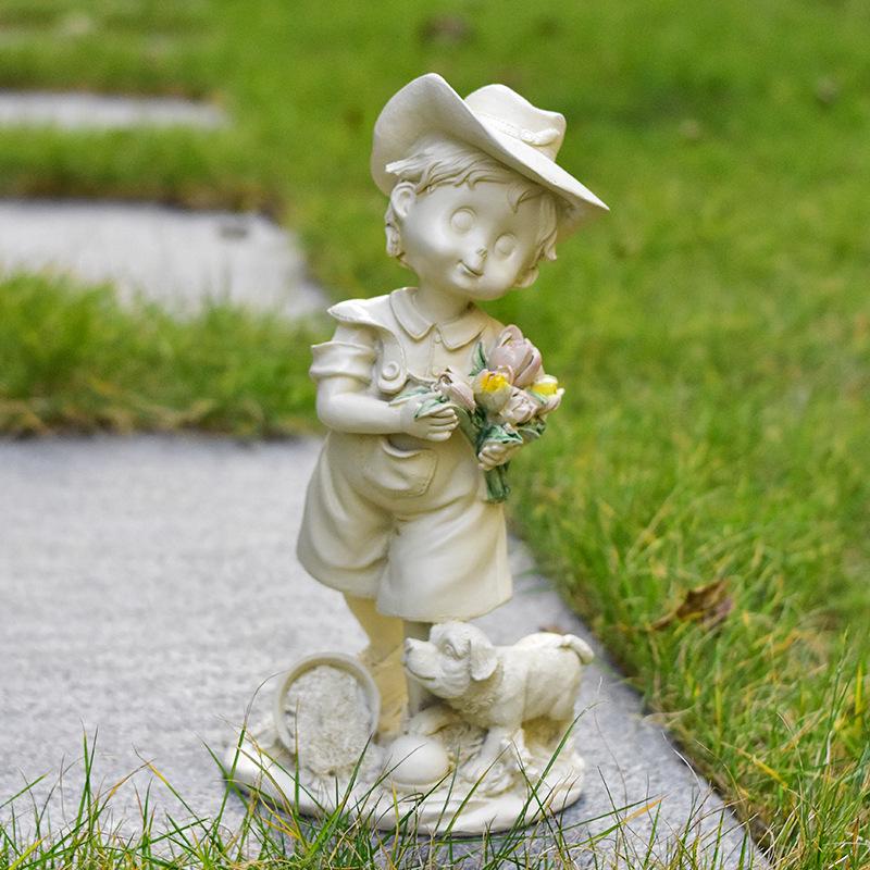 European Resin Craft Figures for Kids' Outdoor Decor