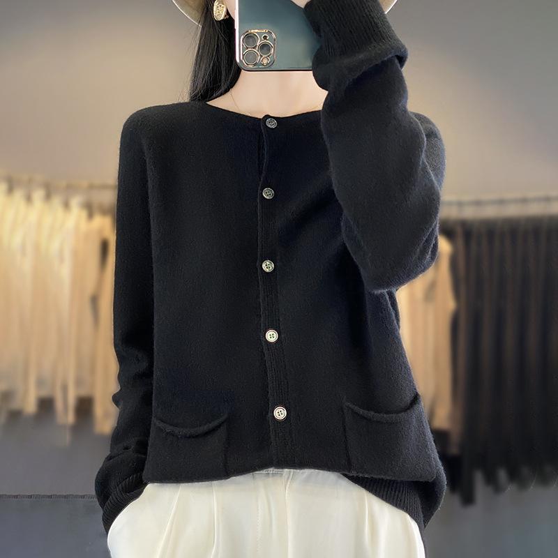 

First-line ready-to-wear! Autumn and winter new crew neck cardigan long-sleeved women s knitted sweater with pocket loose and thin versatile base S