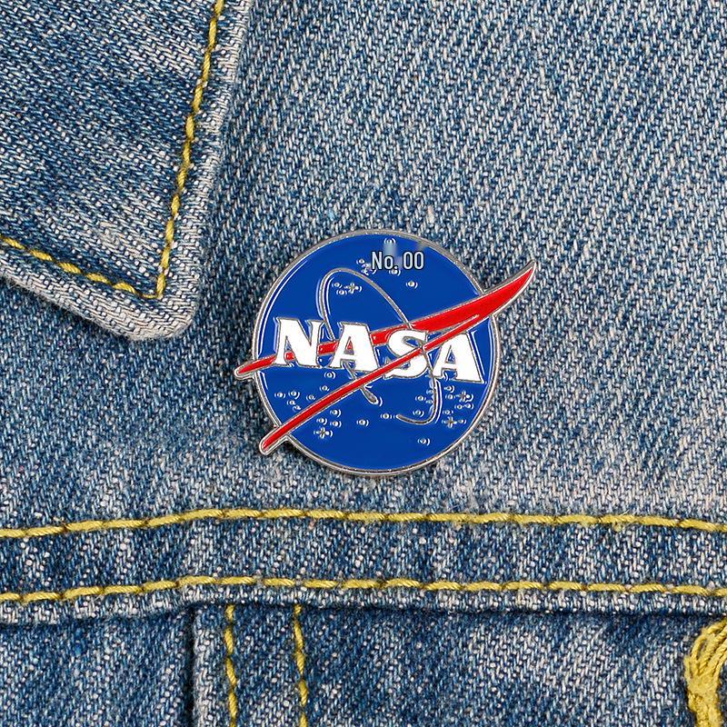NASA Astronaut Space Brooch - Creative Alloy Badge Pin Accessory