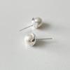 ELYONA ELYONA Light Back Pearl Earrings 8mm (Gold/Silver)