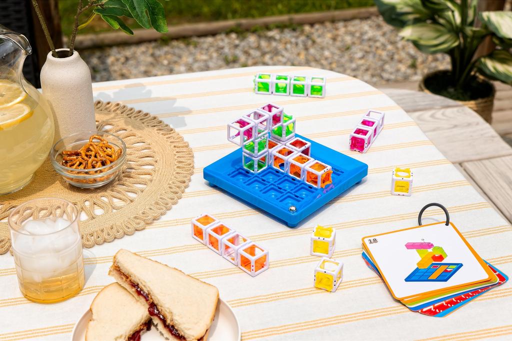 Thinkfun Educational Game Gravity Maze Builder 76551 Ages 5 and up game for Japanese explanation included (Board children)