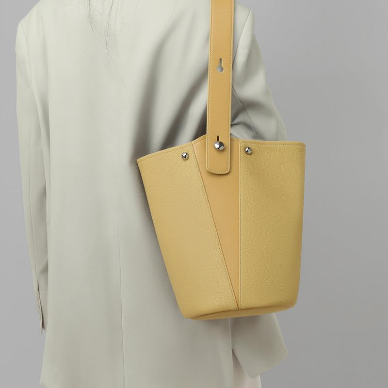 Bucket Bag Niche New Women's Bag Summer Leather Fashion Large Capacity Vegetable Basket Shoulder Handbag