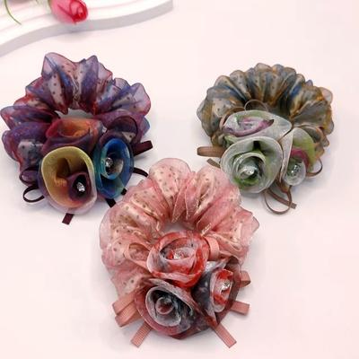 Handgefertigtes mit Diamanten besetztes Luxus-Strass-Rosenblumen-Scrunchie-Haarband mit Chiffonstoff Haaraccessoires Florales Haar