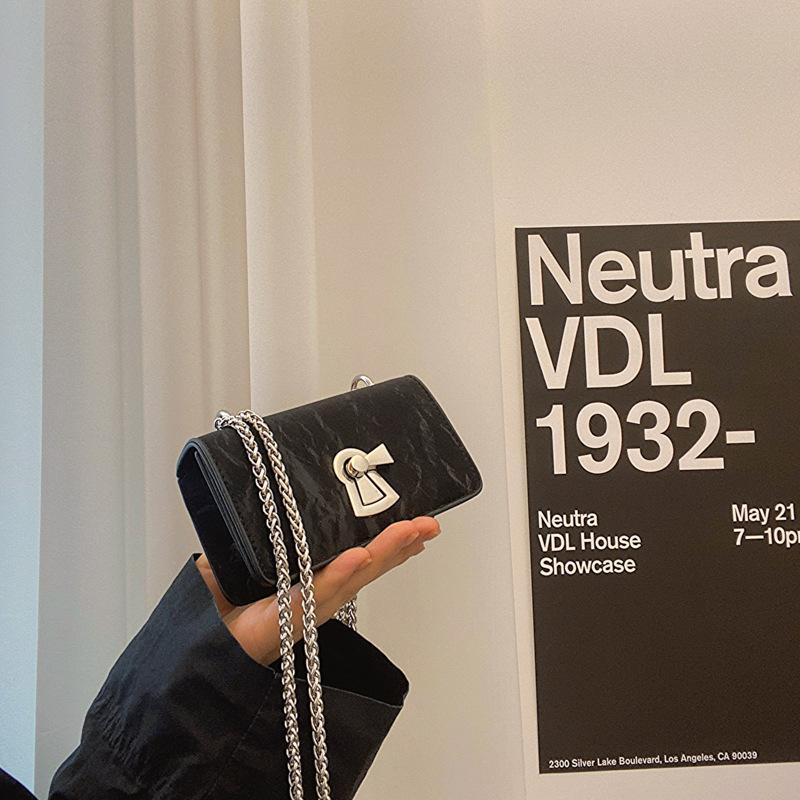 Niche fashion bag women s new summer high-end chain small square bag simple casual shoulder bag