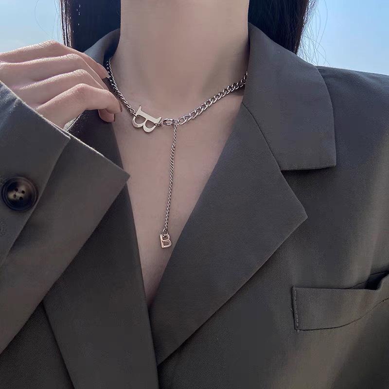 Versatile European & American Cold Style Letter B Titanium Steel Necklace - Simple, Trendy, Short Clavicle Chain for Women