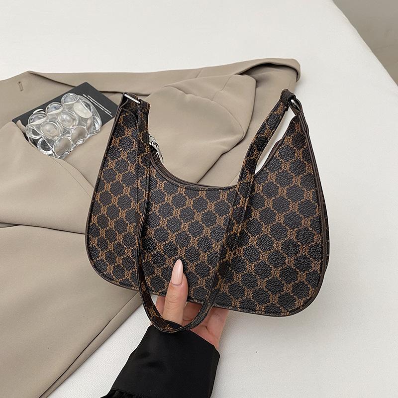 New baguette small bag women's bag shoulder armpit bag texture versatile casual small cross bag tide