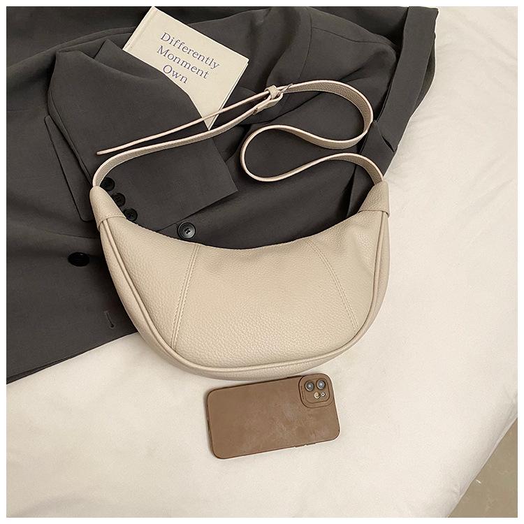 

Retro fashion small bag women 2025 new simple casual messenger bag versatile trendy shoulder bag dumpling bag women білий