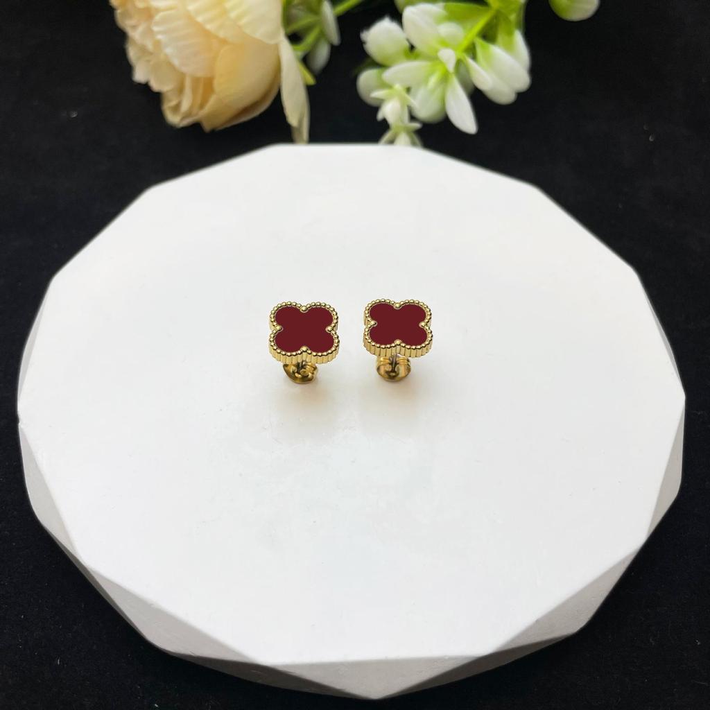 High -End Lucky Four -Leaf Earrings Luxury Versatile Earrings Fashion Women's Earrings Jewelry