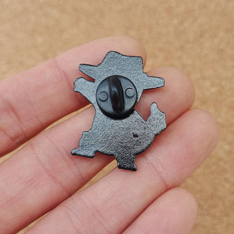 Charizard Anime Brooch For Backpacks Enamel Pin Metal Brooch Pin For Women Badges Pin Brooches Jewelry Accessories