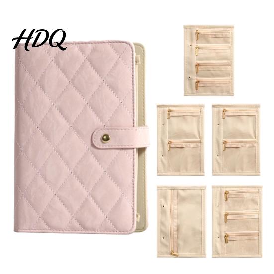 Weiche gesteppte Schmuckaufbewahrungsbox Buch-Set PU-Leder Reise-Organizer mit 5 herausnehmbaren Samtseiten für Ohrringe und Ringe Beutel für Halsketten
