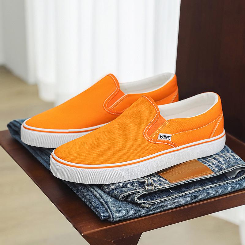 Chaussures Slip-On en toile unisexes 2026: Chaussures plates d'été décontractées style coréen pour étudiants et couples.