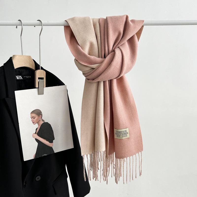 Kaschmir-Handgefühl Herbst und Winter Einfarbiger Schal Damen Dicke Quaste Einfacher und vielseitiger weicher und warmer Kaschmir-Imitat-Schal