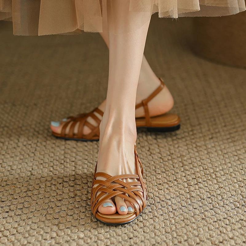 Fashion 2024 Hot Sale Ladies Shoes Peep Toe Women's Sandals Outdoor Daily Sandals Women Narrow Band Buckle Strap Flat with Shoes Women