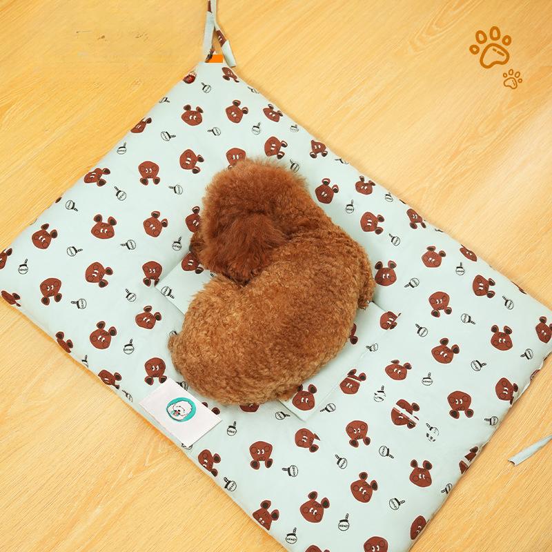 New Cartoon Pet Sleeping Mat Square Dog Mat Cat Nest Suitable for All Seasons and Not Removable and Washable
