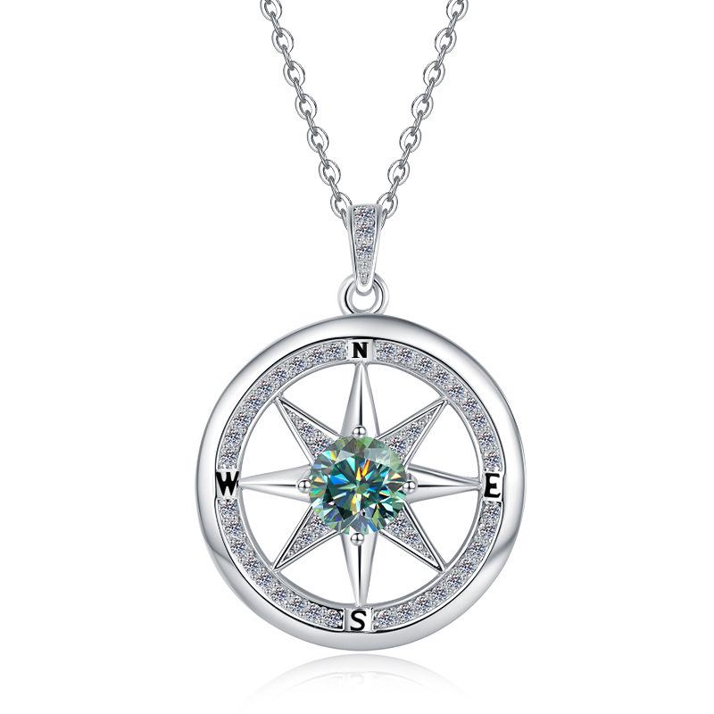 Collana Pendente Bussola Stella a Otto Punte Placcata Oro Bianco con Moissanite Colore D da 1/2 Carato