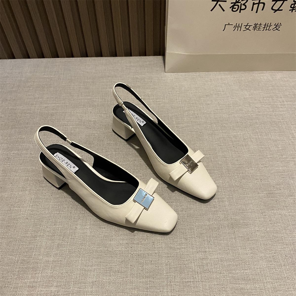 

French high-end square head thick heel bag head sandals 2025 new bow light mouth single shoes women 40