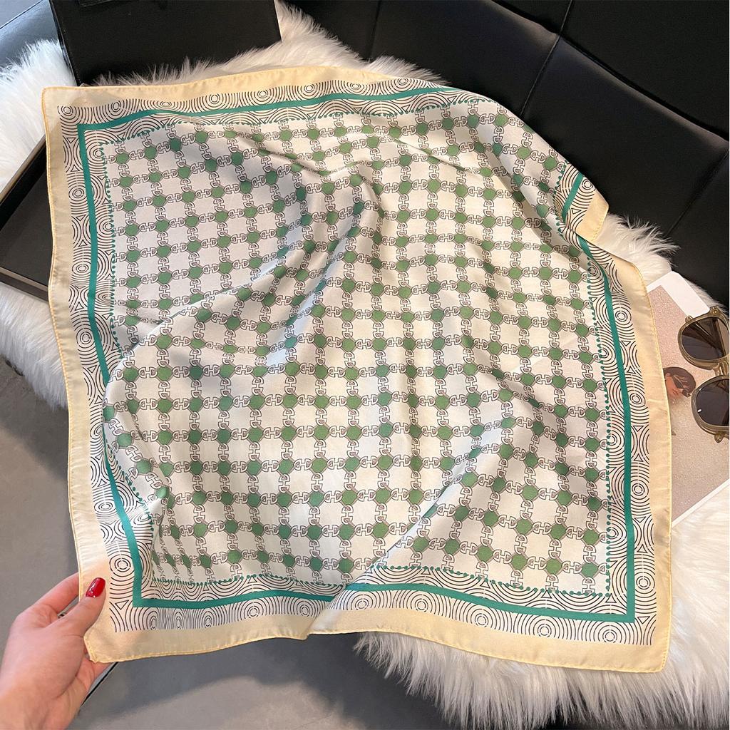 2025 Women Summer New Luxury Fashion Chain Pattern Silk Scarf Soft Hairband Neckerchief Tie Female Headband Foulard 70*70cm