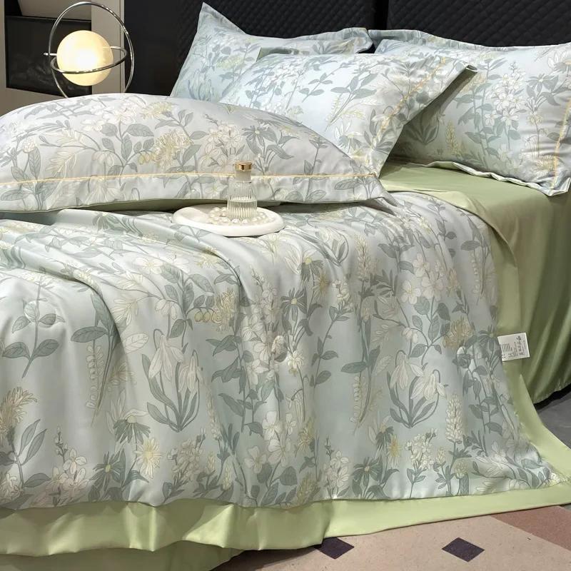 Summer Machine Washable Thin Quilt, Single and Double Person Soft, Skin-Friendly, Breathable Comfortable Air Conditioning Quilt