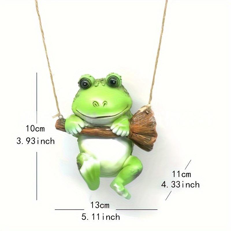 Pastoral Owl Feeder Pendant with Frog Sculpture Garden Ornament