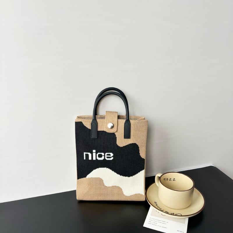 New large-capacity knitted bag, mobile phone bag, niche shoulder messenger bag, high-end, cartoon fashion handbag.