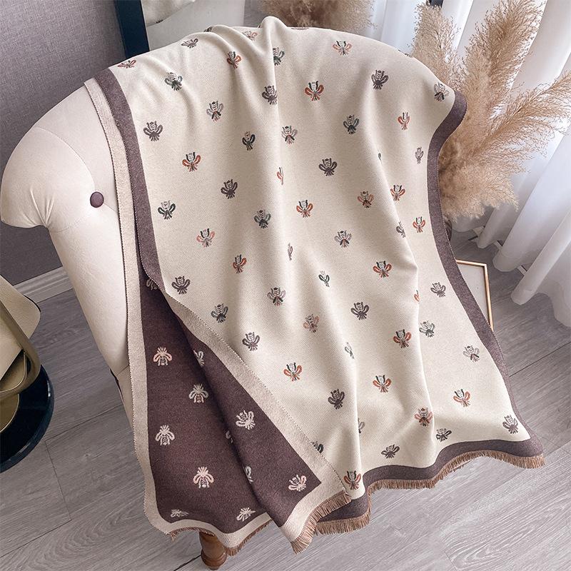 Fashion Light Luxury Little Bee Pattern Imitation Cashmere Scarf Korean Version Versatile Warm Shawl Thickened Outer Scarf