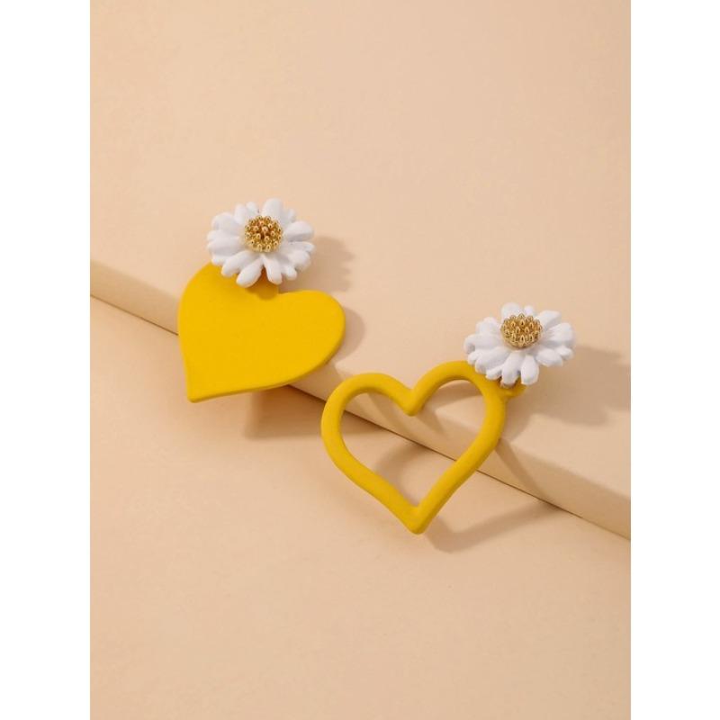 Yellow-colored Flower Earrings - Luxurious and High-end Style, Sweet and Elegant, Suitable for All Occasions and Versatile In Wear.